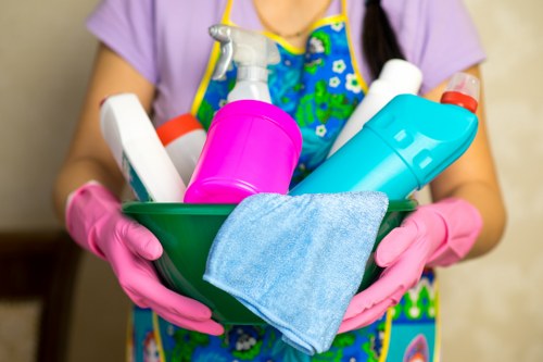 Local cleaning team preparing a Twickenham property for final tenancy inspection